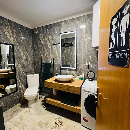 Daire Luxury 'on The Beach' Makarska