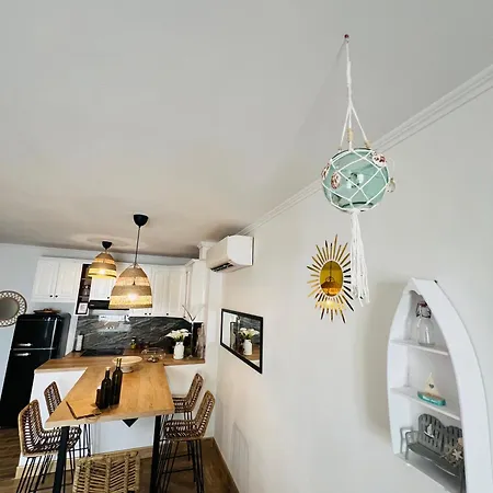 Luxury 'on The Beach' Daire